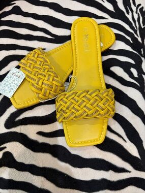 New! Mudd Jamie Yellow Braided Slide Mules Sandals with Crystals Size 11